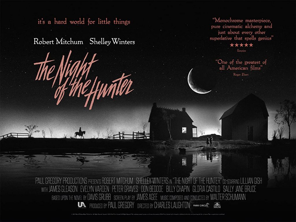 Póster en blanco y negro con Robert Mitchum y Shelley Winters. Casa rural nocturna bajo luna creciente con cruces