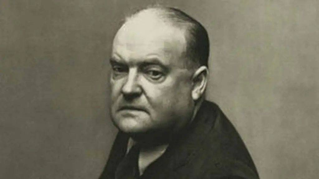 Retrato de Edmund Wilson, crítico literario estadounidense, en fotografía en blanco y negro de perfil